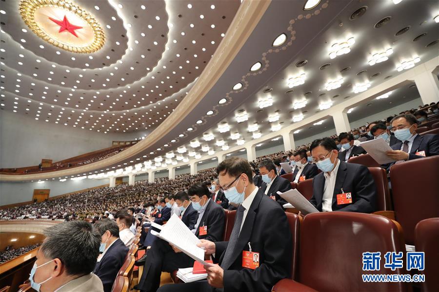 (两会·人大开幕·XHDW)(6)十三届全国人大三次会议在京开幕