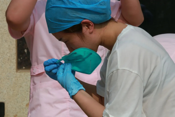 房山区“举全区之力” 全力做好长阳镇核酸检测工作