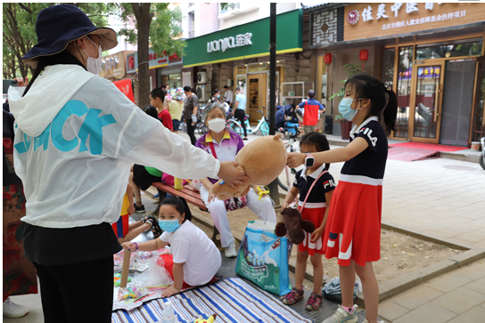 |清上园社区带头垃圾分类，跳蚤市场让“废”变宝