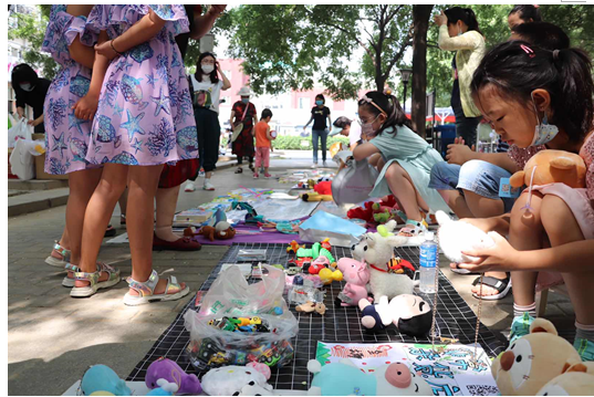 |清上园社区带头垃圾分类，跳蚤市场让“废”变宝