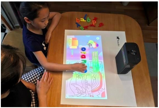 “超前教育”被叫停，hachi哈奇光屏M1“AI互动课堂”成育儿新宠