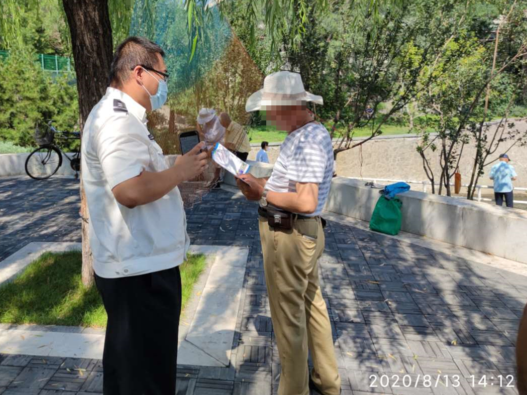 市级农业执法机构宣传禁渔制度 (1)