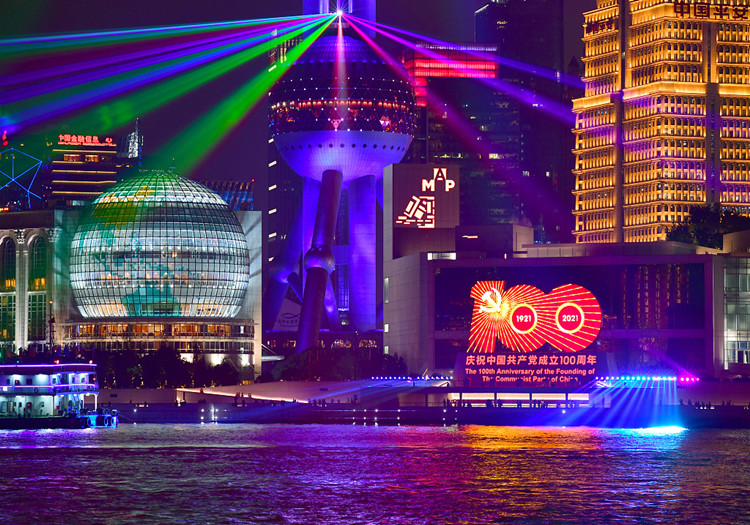1624410644592883.jpg 黄浦江畔庆祝建党百年灯光秀。_副本.jpg