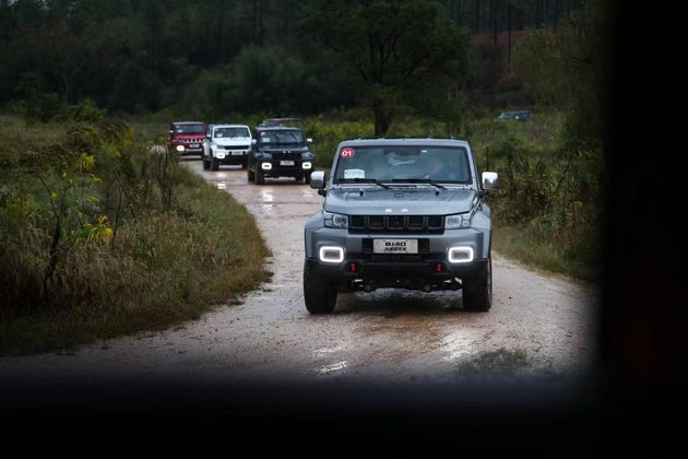 北京越野及BJ40双双获奖,高保值率下品牌有何通关密码?
