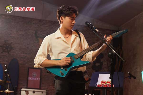 李易峰&times;京都念慈菴全新创意TVC上线！