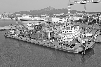 国内首艘15000吨级布缆船交付