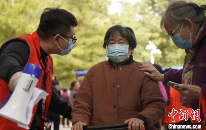 甘肃大学生抗“疫”记：随时待命“换我保护你”