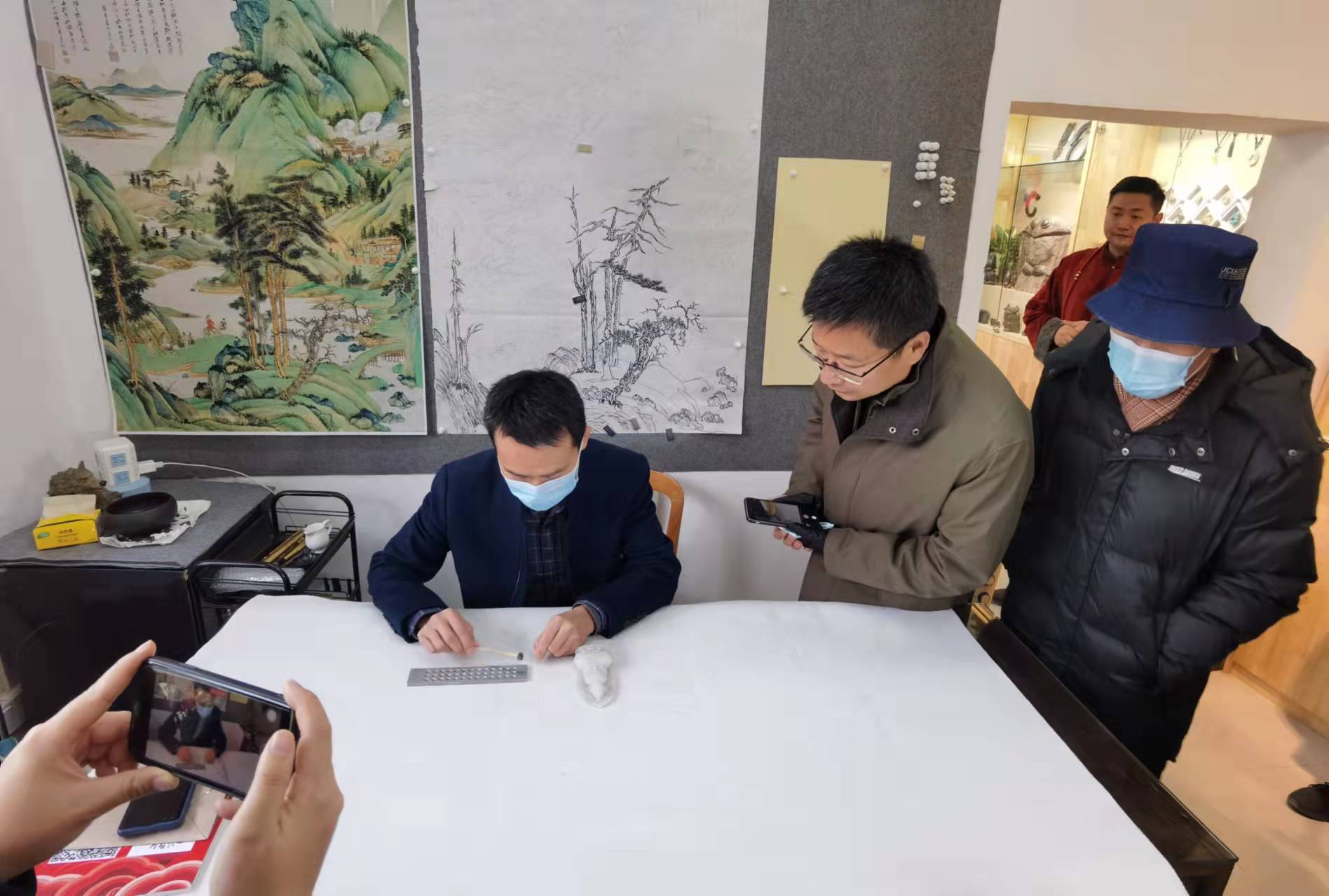 “燕京八绝”当代造办处首批入驻大师工作室揭牌-千龙网·中国首都网