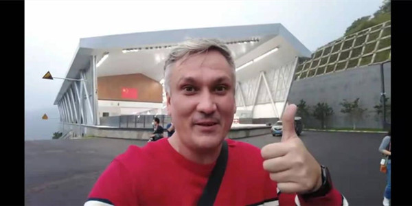 俄罗斯博主冬奥视频引海外网友热议:未来在中国手中!_fororder_1