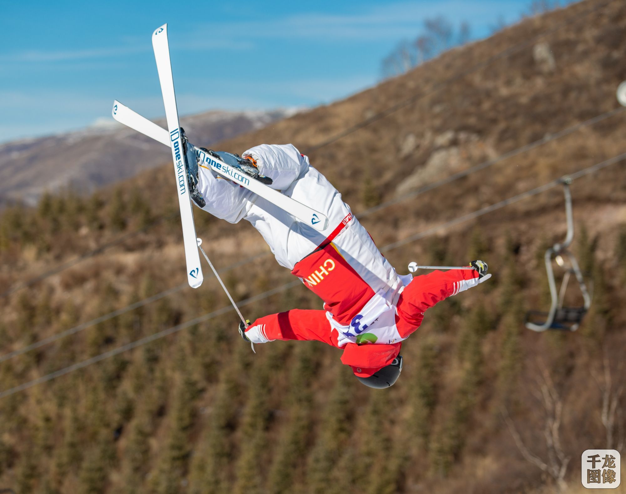 激情滑雪&mdash;一念花开民宿&mdash;亮子供图