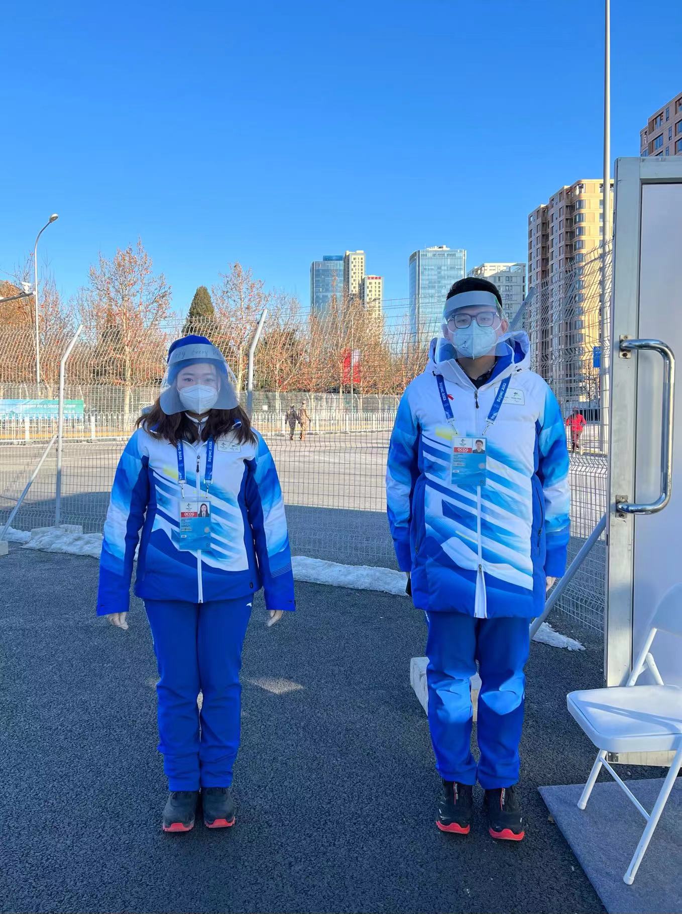 右1为易驰程