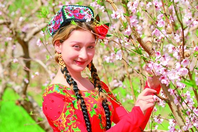 新疆：春风十里 陌上花开