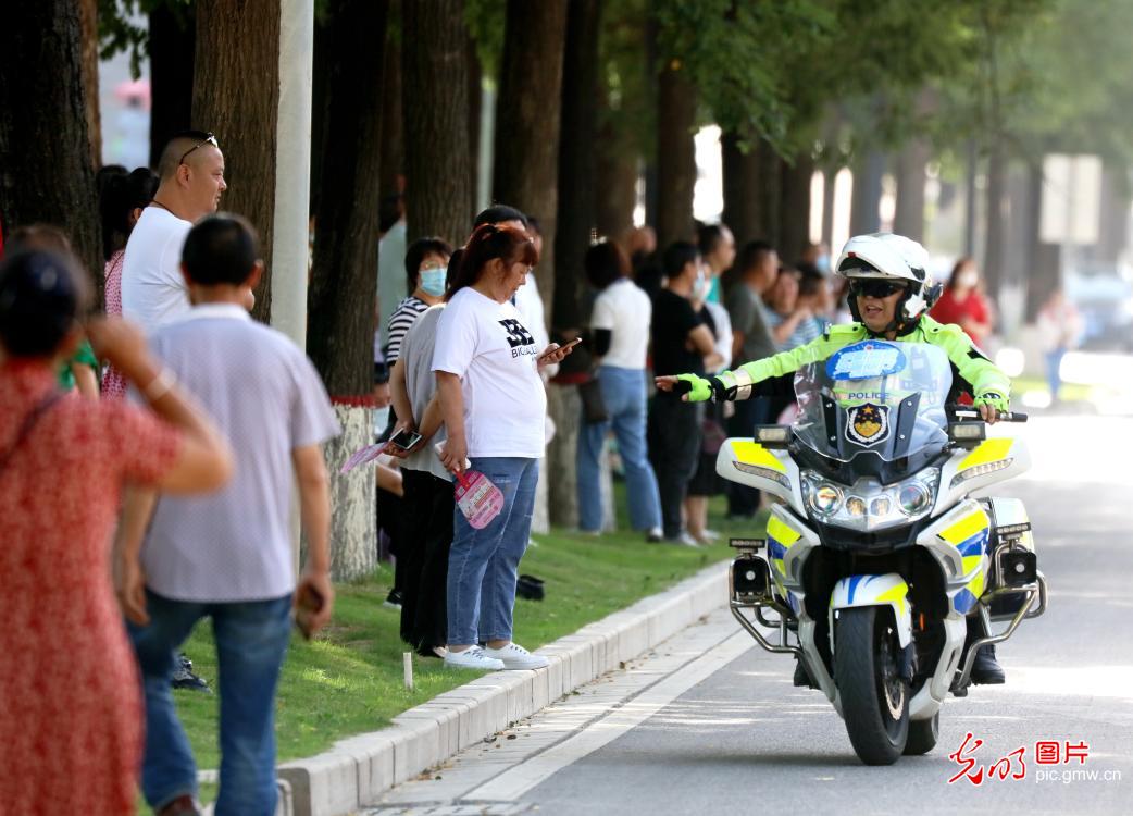 【备战高考】爱心接力 护航高考