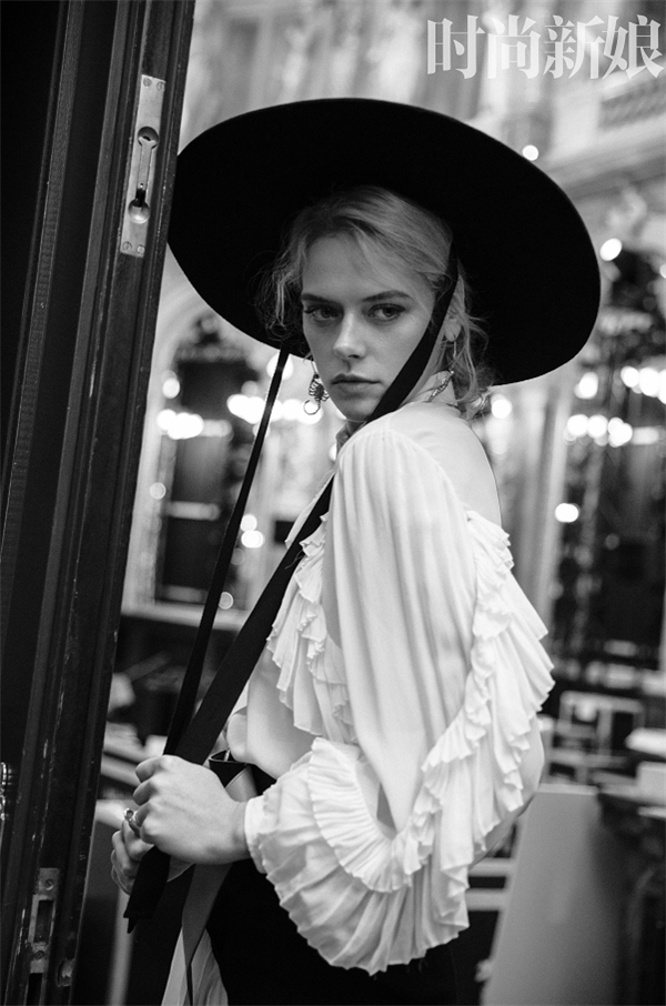 从传统到线上：彩妆巨匠岳晓琳的云端时代