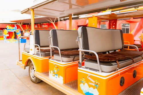 冬日寻欢乐 温情暖心间 北京欢乐谷开启“暖冬嗨玩”操持