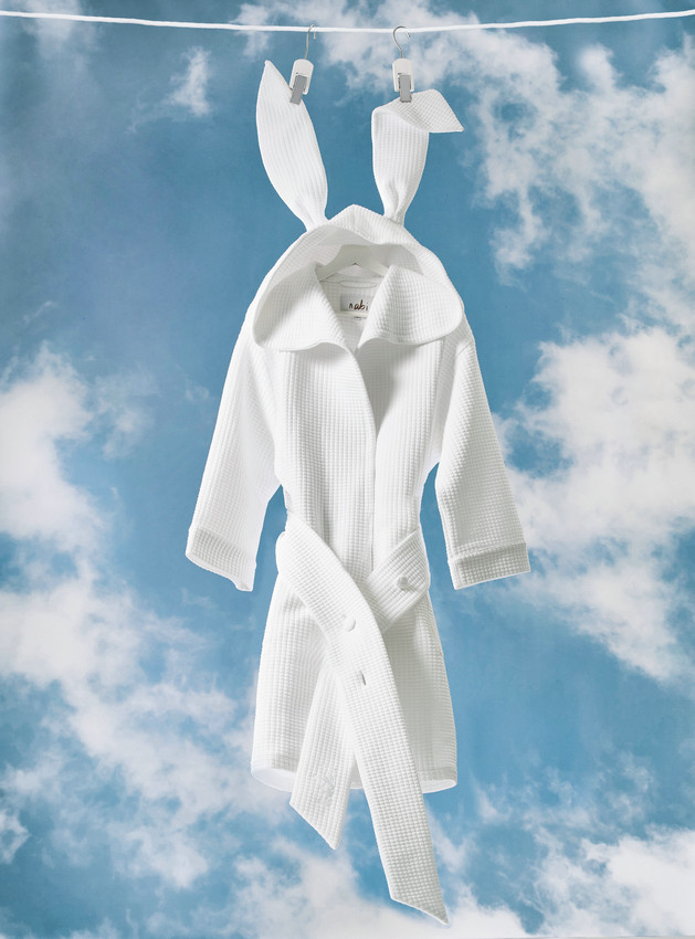 欧阳娜娜发布本性生活方式品牌nabi 推出 nabi 首个「云朵胶囊系列」，推崇精致安静生活方式