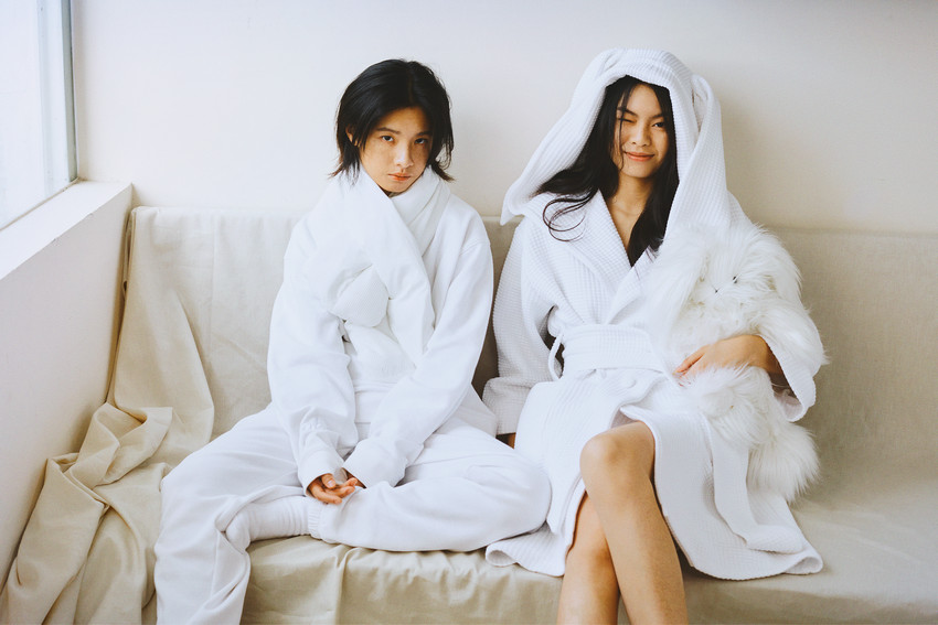 欧阳娜娜发布本性生活方式品牌nabi 推出 nabi 首个「云朵胶囊系列」，推崇精致安静生活方式