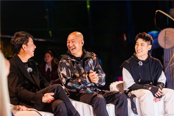 花儿乐队新歌首唱 《我们》温暖再出发