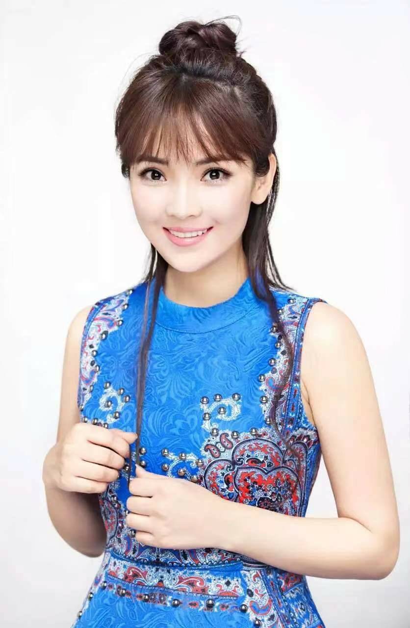 斯琴高丽《神秘的爱人》首次线上发布，戴德粉丝15年陪伴与支持