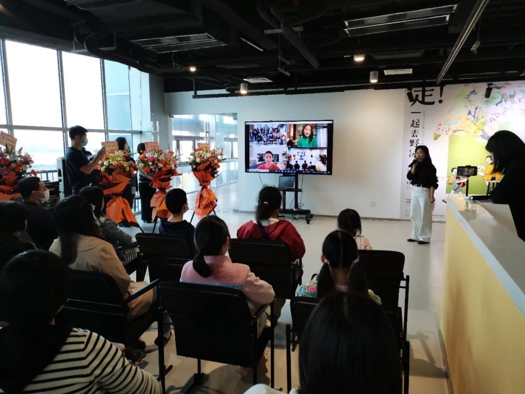 新羽操持·张博源徐依云双人展《走!一起去野泳》亮相上海喜玛拉雅美术馆