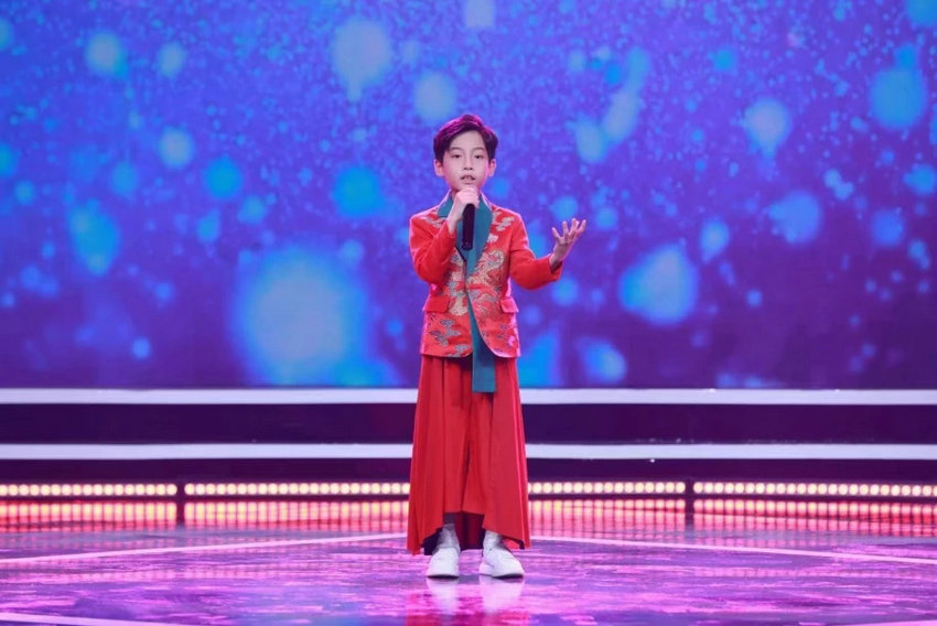 追逐梦想的励志少年郭博弈：唱歌、演戏便是我的生命