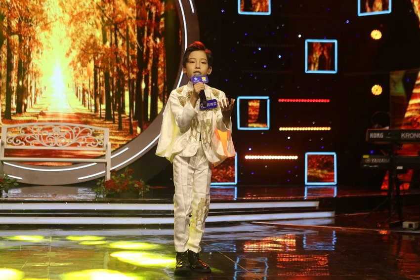 追逐梦想的励志少年郭博弈：唱歌、演戏便是我的生命