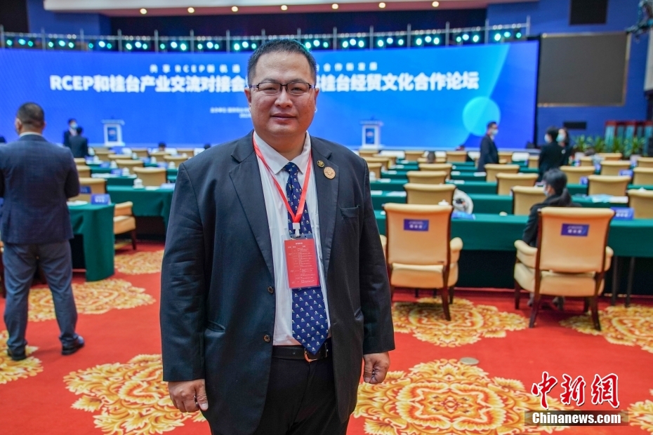 图为12月1日，梁洲辅在第十八届桂台经贸文化合作论坛现场。 <a target='_blank' href='/'>中新社</a>记者 陈冠言 摄