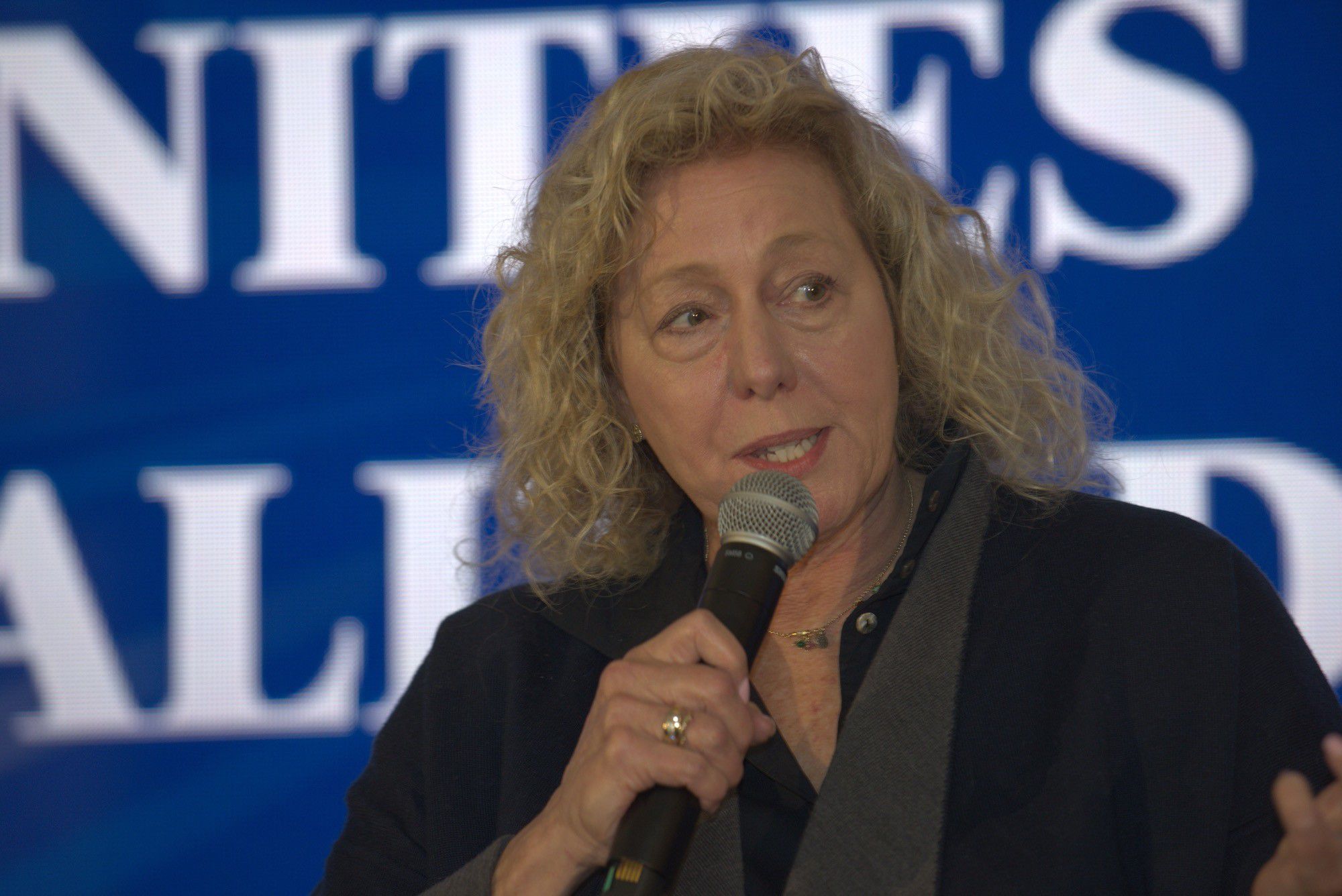 全球电影学院院长论坛：电影学院要培养更多电影艺术家