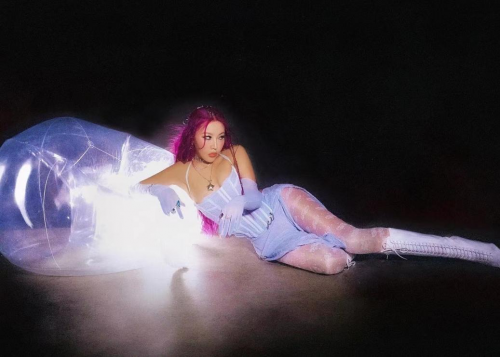 芯竹XENZU冲破规则的单曲JELLY果冻上线