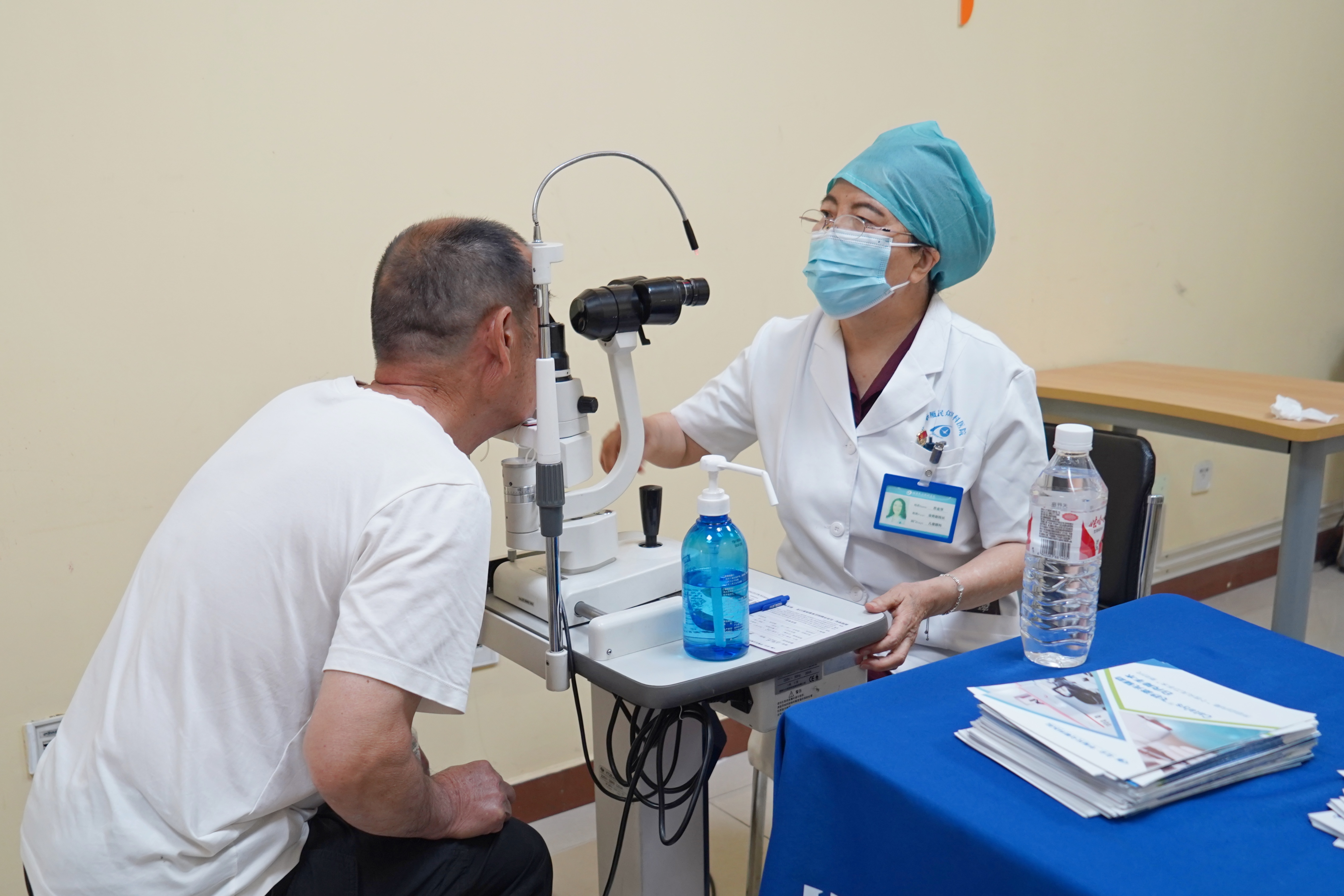 眼科义诊、公益配镜 全国“爱眼日”家门口守护居民眼健康