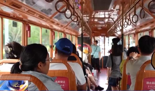 坐着公交游北京，十条热门公交线路开启深度游