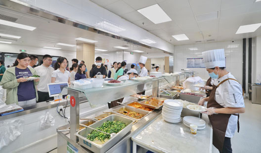 新学期北京中小学食堂添“锅气”！1300所硬件升级