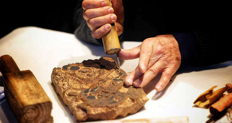 逛庙会 赏非遗 看大戏 游京郊 “京彩”年味儿不重样