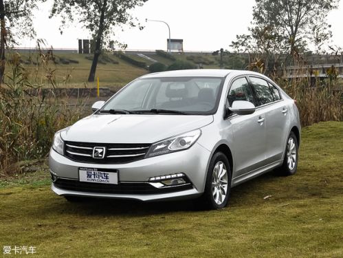 众泰z500外观年轻成熟感较为强烈.