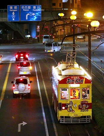 日本"关东煮电车"人气爆棚 美食温暖寒冬(图)