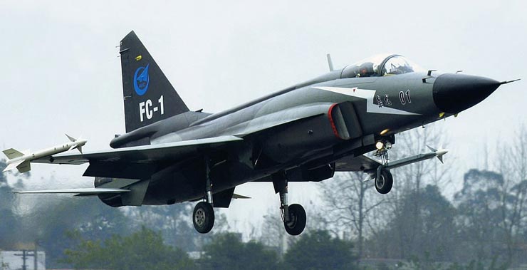 美媒:印度阻挠斯里兰卡购"枭龙" 劝其购买lca作为替代