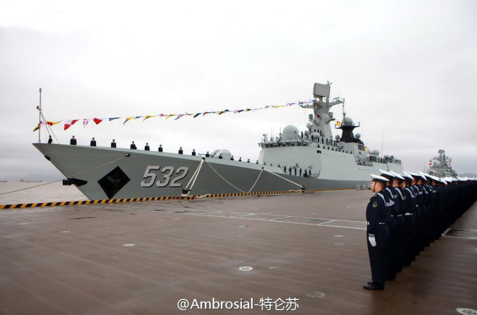 中国海军第21艘054a型导弹护卫舰532"荆州"舰正式加入现役