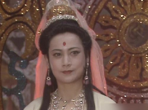 左大玢是湖南第一个获得梅花奖的戏曲表演家.