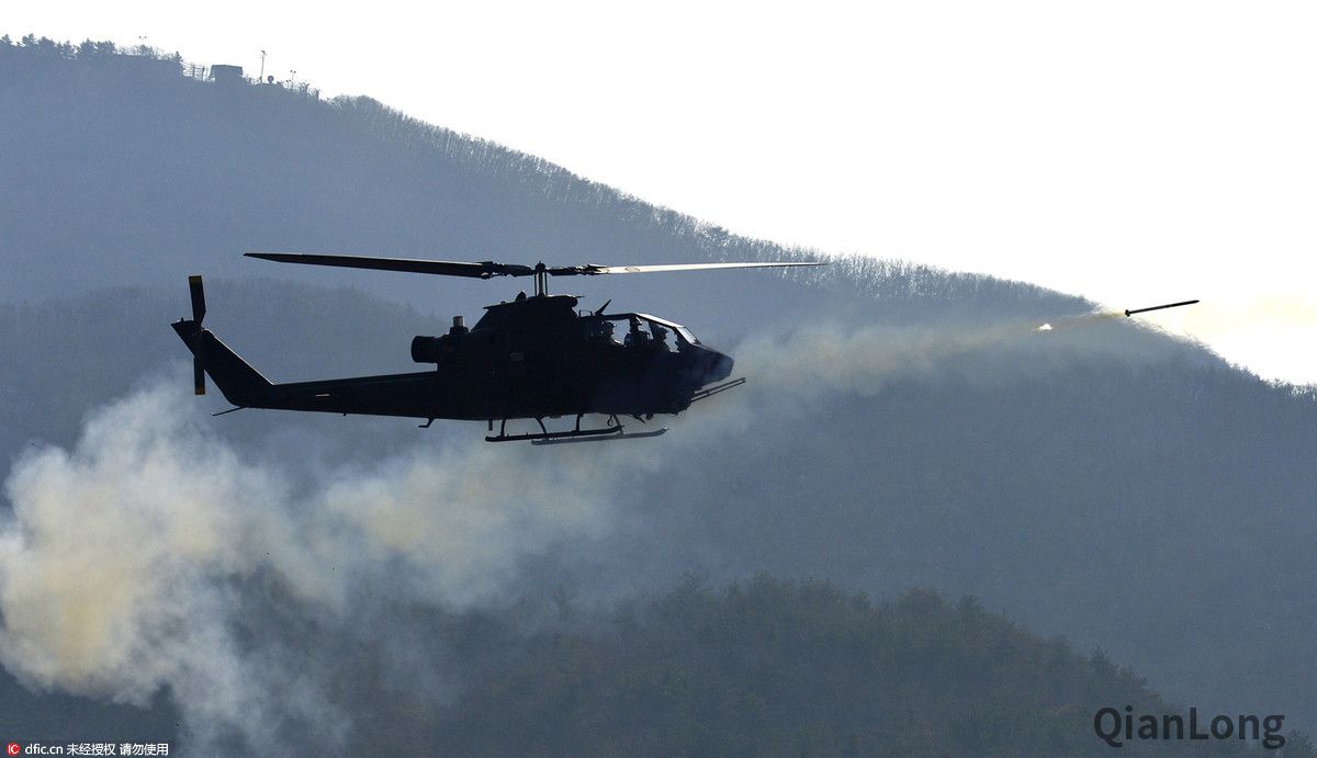 图为韩国陆军航空兵的ah-1s"眼镜蛇"武装直升机.