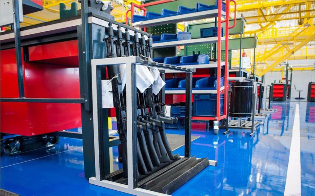 由ak步枪之父创建专业军迷参观俄卡拉什尼科夫集团枪械制造厂5