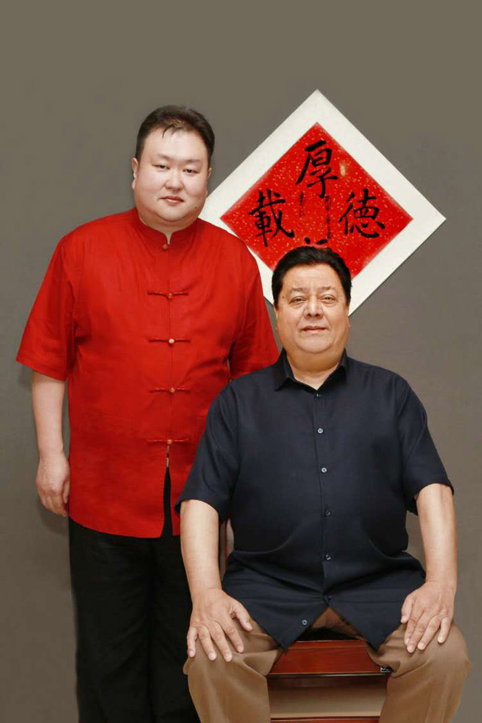 7月10日,相声演员李金斗在京举行收徒仪式,收韩小宝为自己的关门弟子.