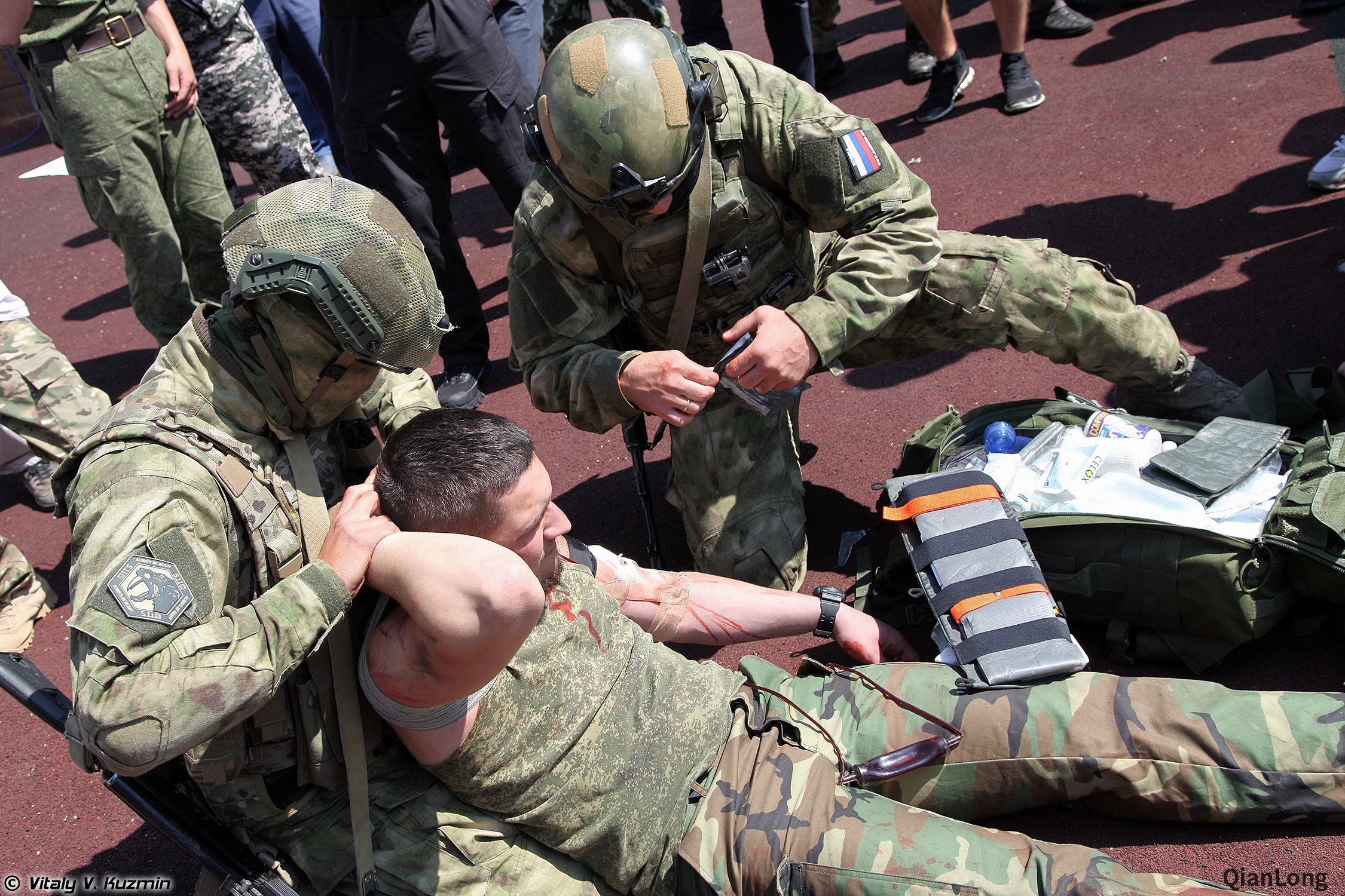 mp5冲锋枪惊现俄罗斯特种兵比武现场5