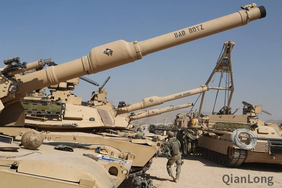 美陆军欧文堡基地演习m109a6火炮持续射击2