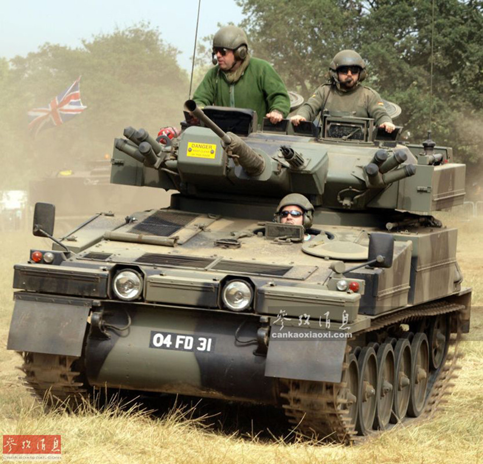战斗全重仅78吨英军靠4辆弯刀轻型装甲车攻占马岛10