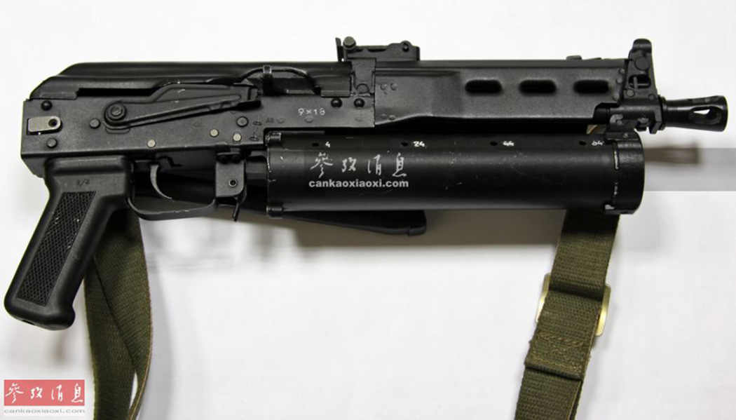 俄罗斯伊兹马什公司pp-19"野牛"冲锋枪,采用独特的螺旋式弹匣,内含64