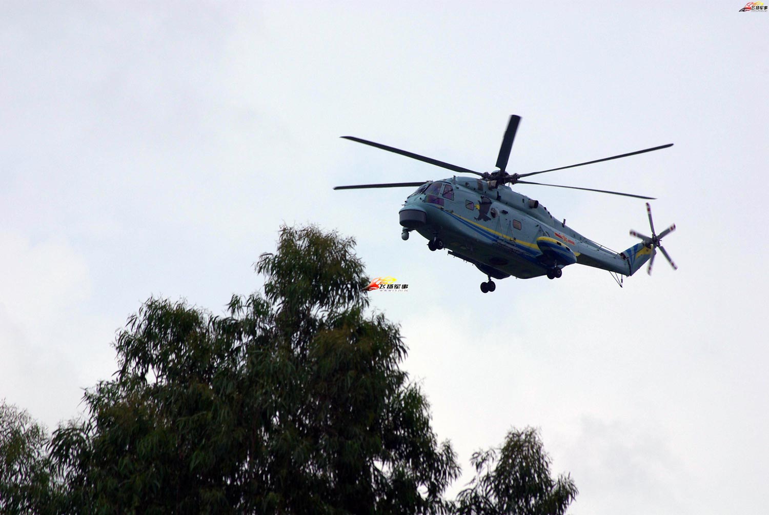 网友抓拍中国海军直18f舰载反潜直升机专为国产航母研制