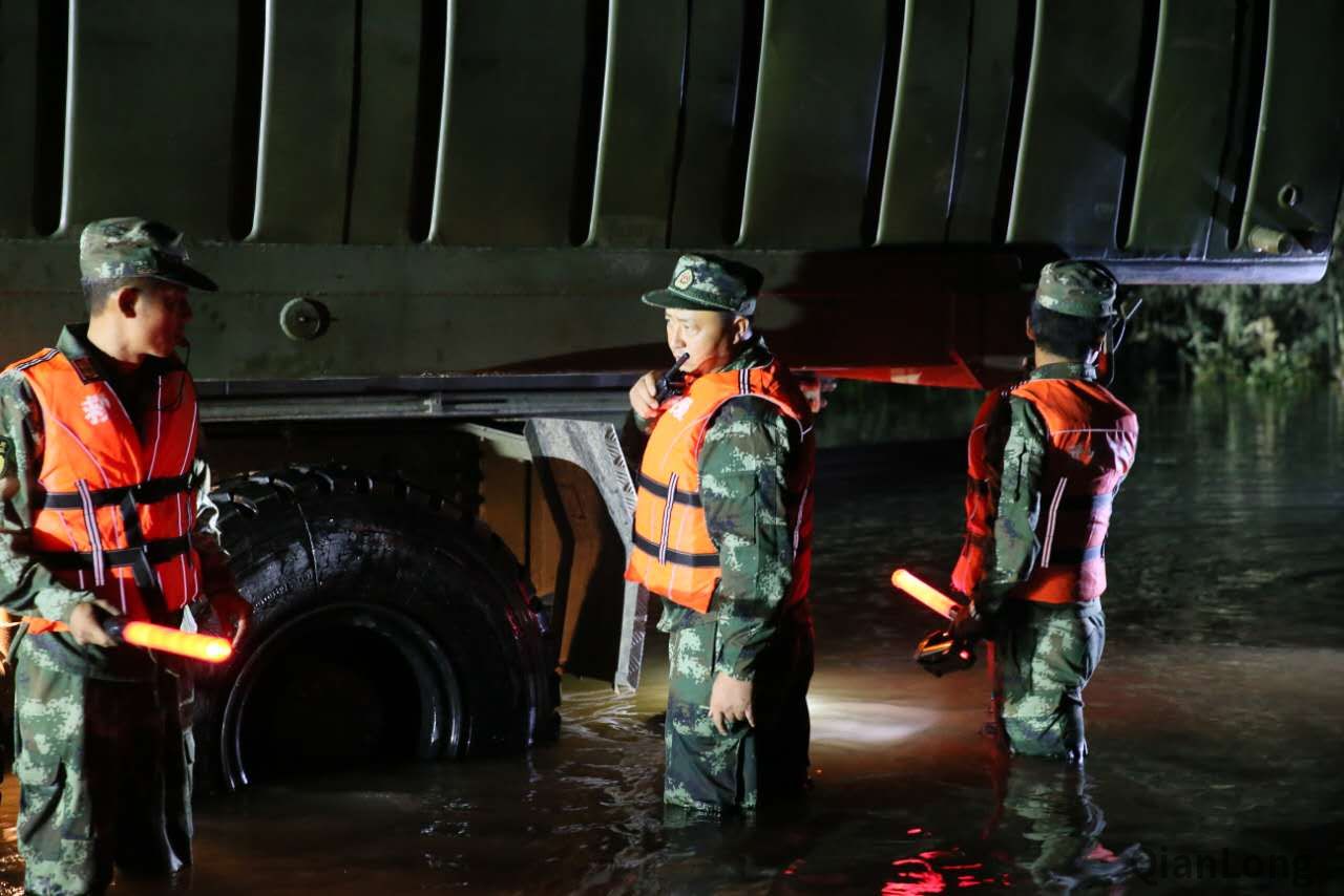 丽水救援进入第14天 武警交通部队开辟新战场加速救援进程