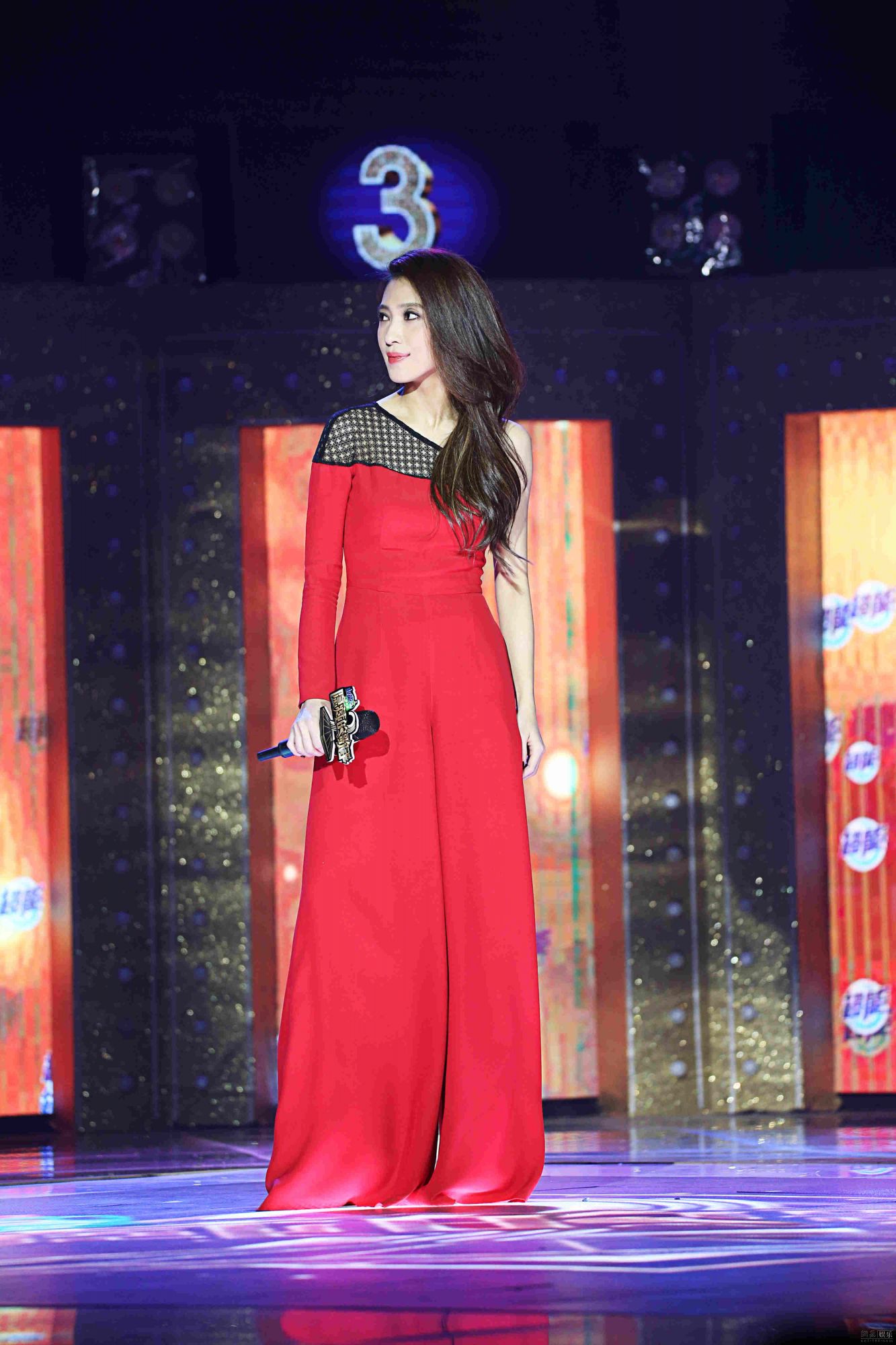 时时彩每天赚 3000★ 福彩 3d十 大专家杀码:世罗步吗足脱