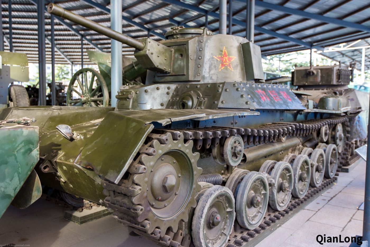 由三菱公司设计出新炮塔,换装1式47毫米火炮,穿甲弹的初速为825米/秒