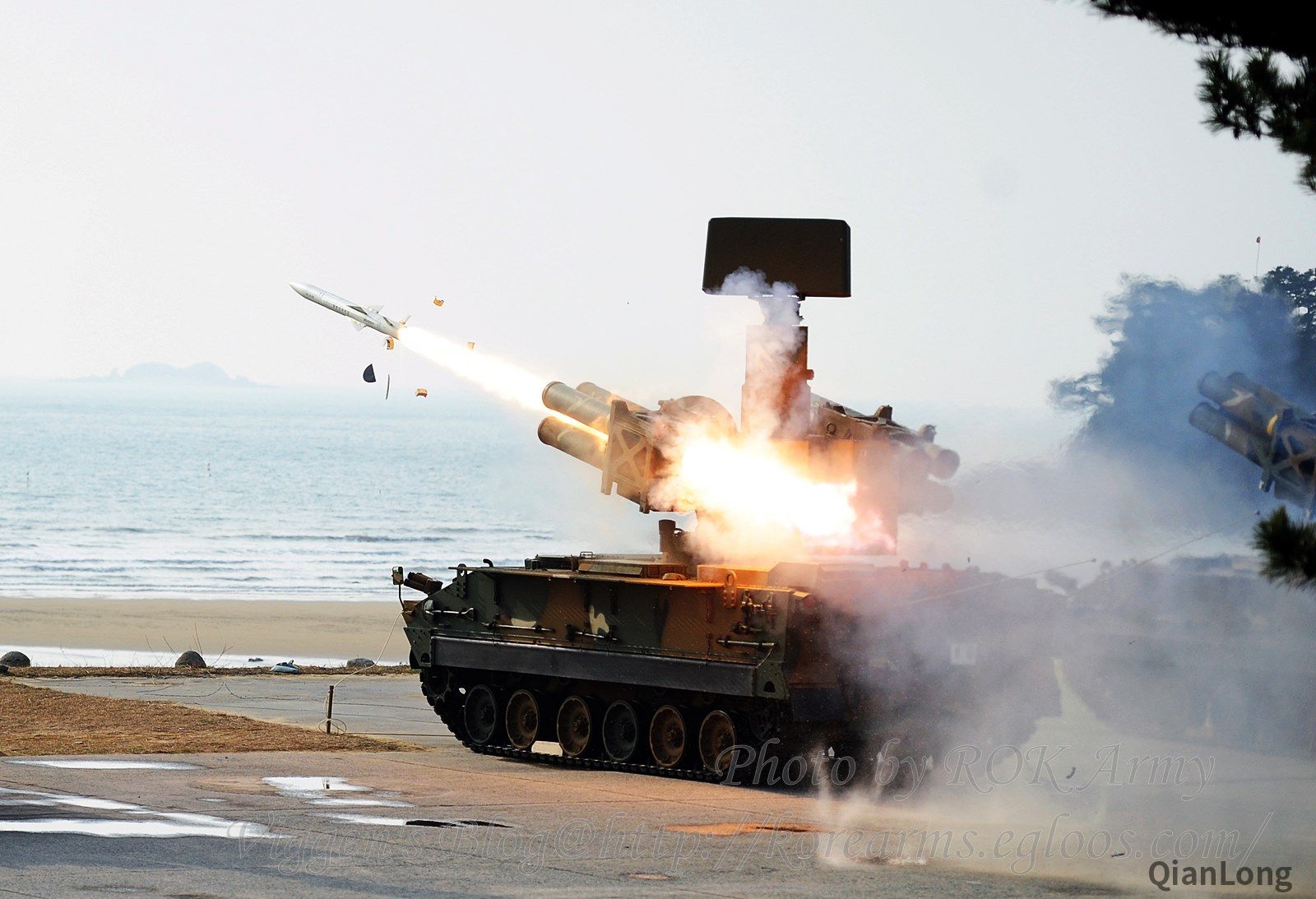 01.韩国k-sam"天马"防空导弹发射瞬间.